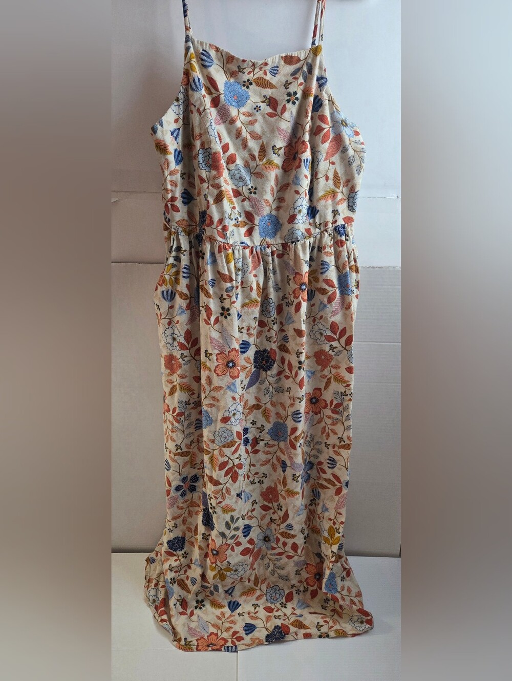 Old Navy Floral Spaghetti-Strap Maxi Dress in Cream and Multi - Picture 2 of 7